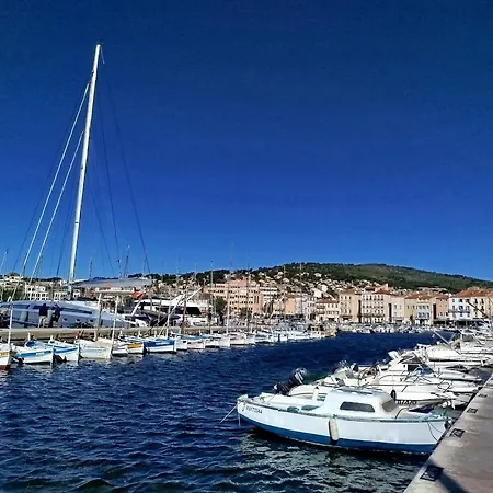 Lumineux, Cinq Personnes, Centre Historique De Apartment La Ciotat